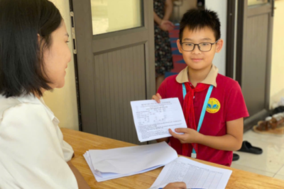 KHÁM TẦM SOÁT TẬT KHÚC XẠ MẮT CHO HỌC SINH